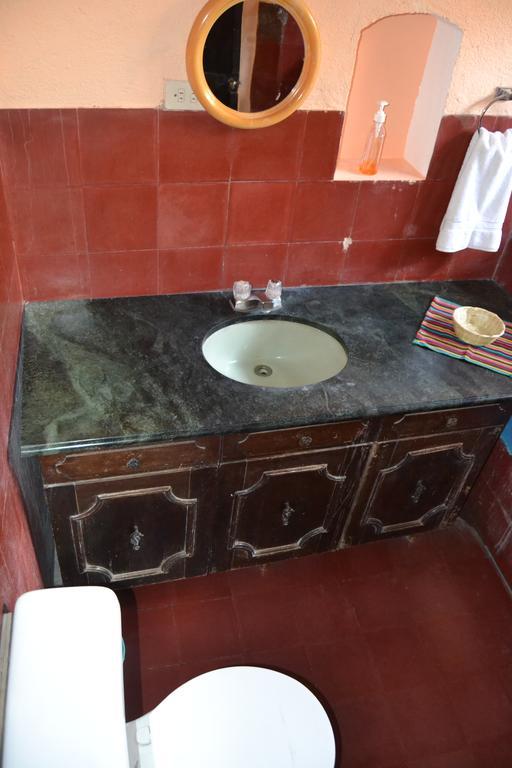Hostal Morenos Antigua Bagian luar foto