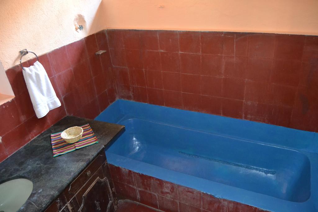 Hostal Morenos Antigua Bagian luar foto